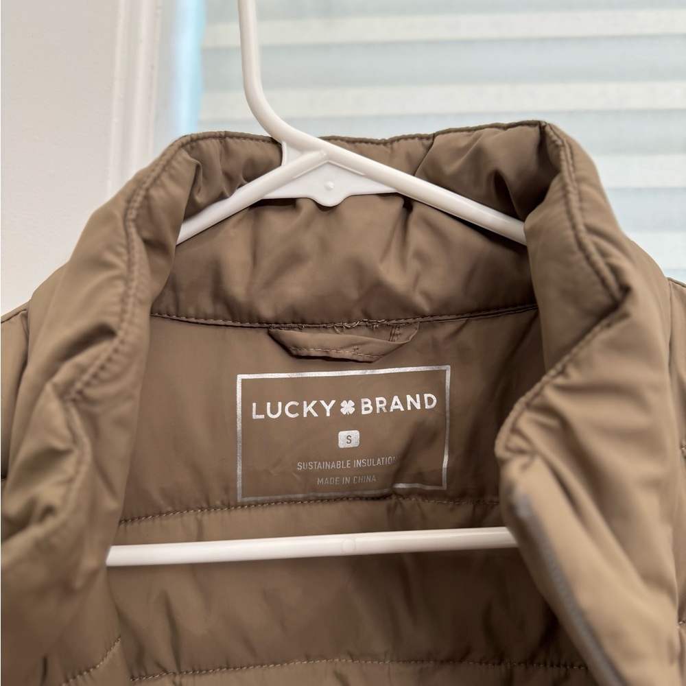Lucky Brand Mens Zipper Sustainable Packable Down Puffer Vest Brown Size Small